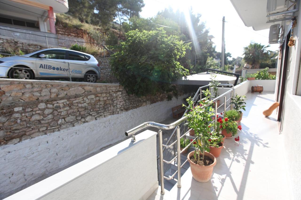 Mane Apartments Sarandë Esterno foto