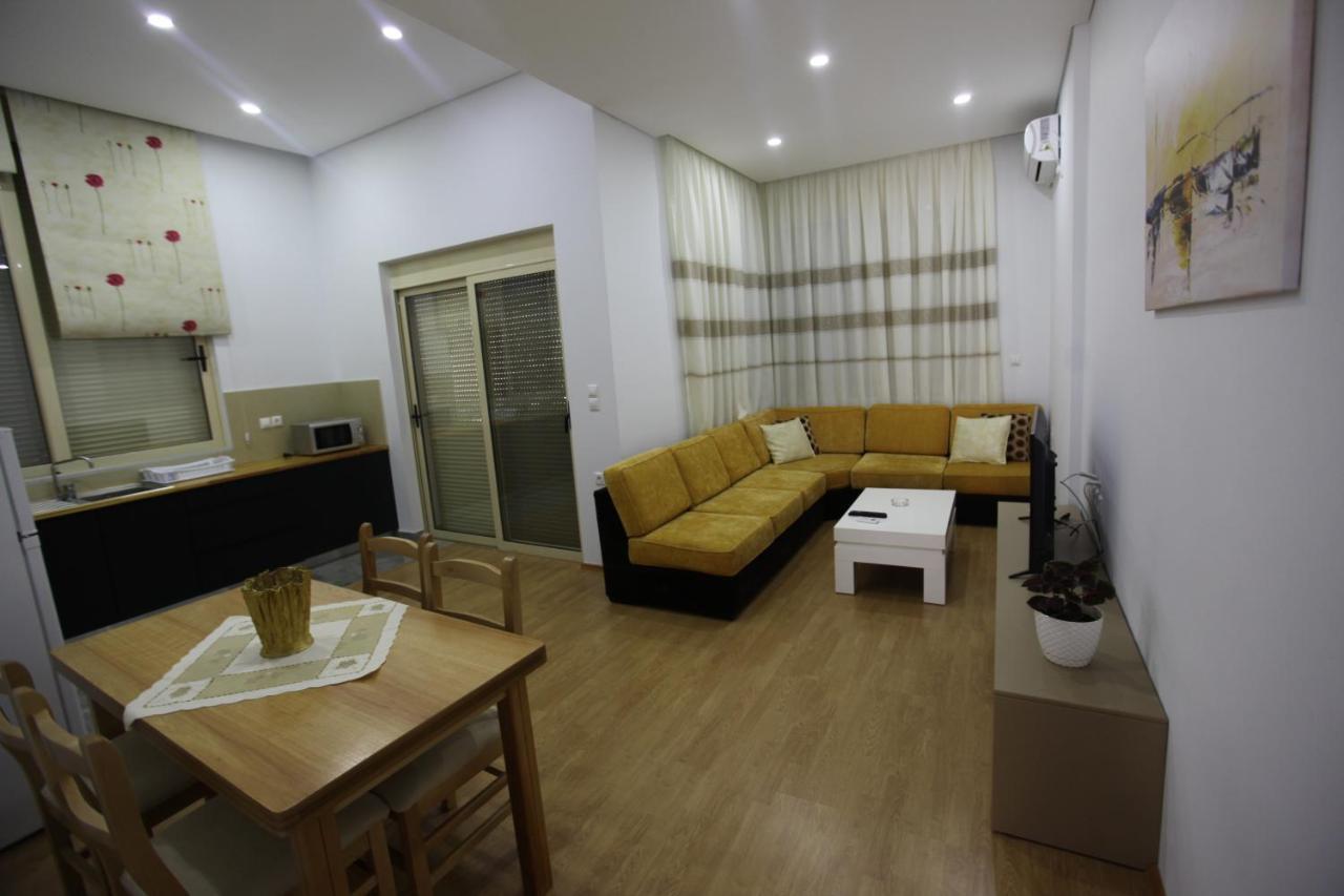 Mane Apartments Sarandë Esterno foto
