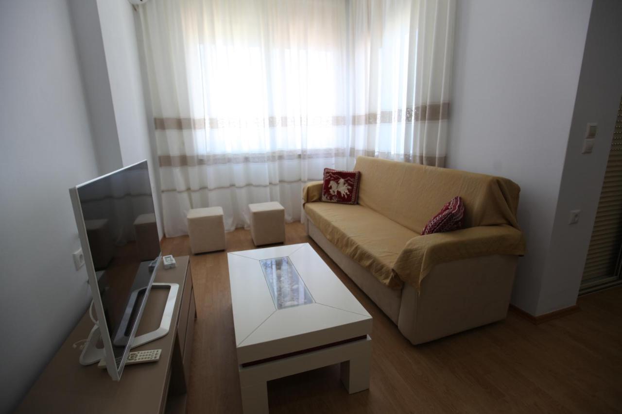 Mane Apartments Sarandë Esterno foto