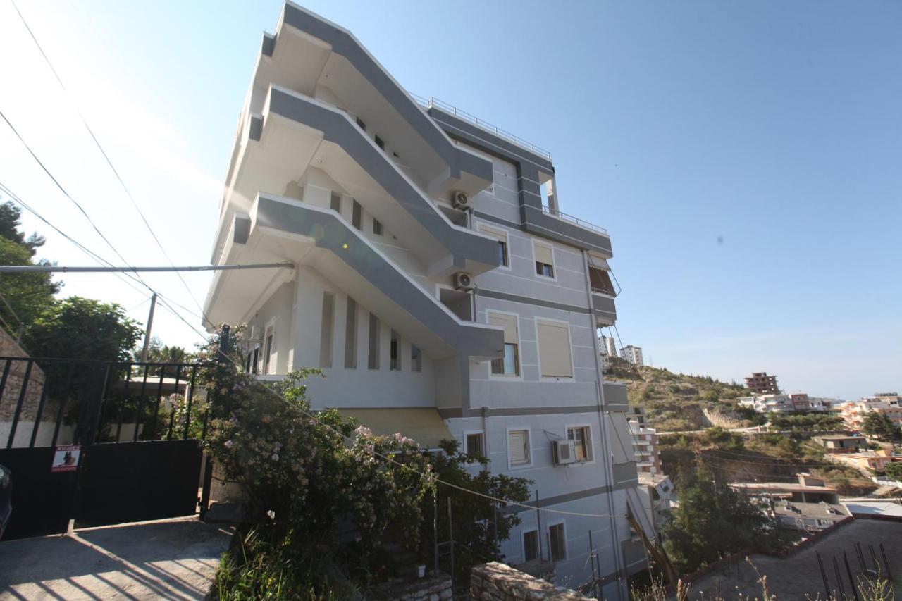 Mane Apartments Sarandë Esterno foto