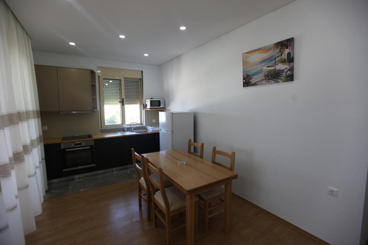Mane Apartments Sarandë Esterno foto