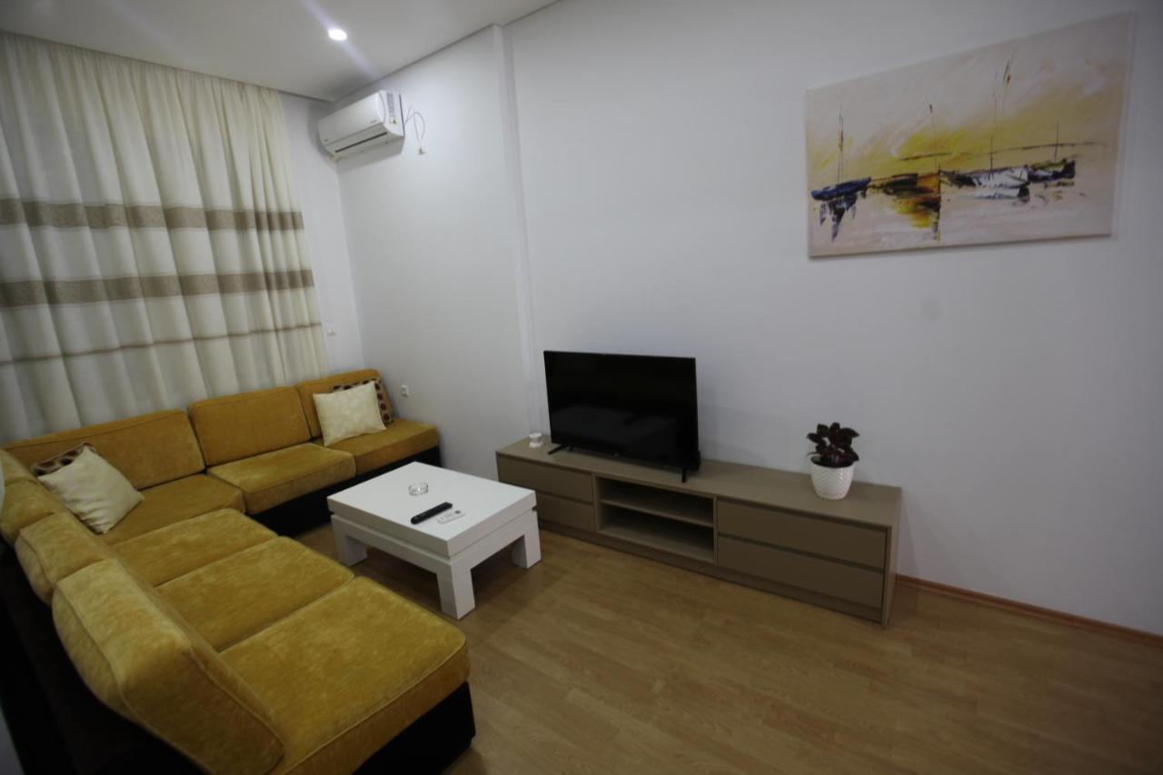 Mane Apartments Sarandë Esterno foto